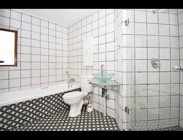 2 BEDROOM APARTMENT FOR SALE IN MAGALIESSIG